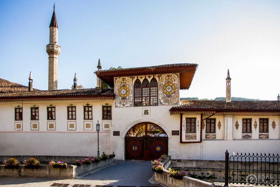 Ханский дворец в бахчисарае – как жили крымские ханы и что сегодня находится в музее