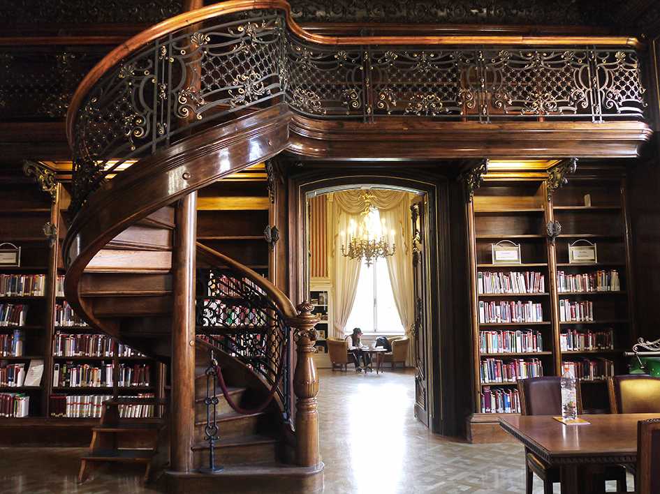 Девять необычных библиотек москвы