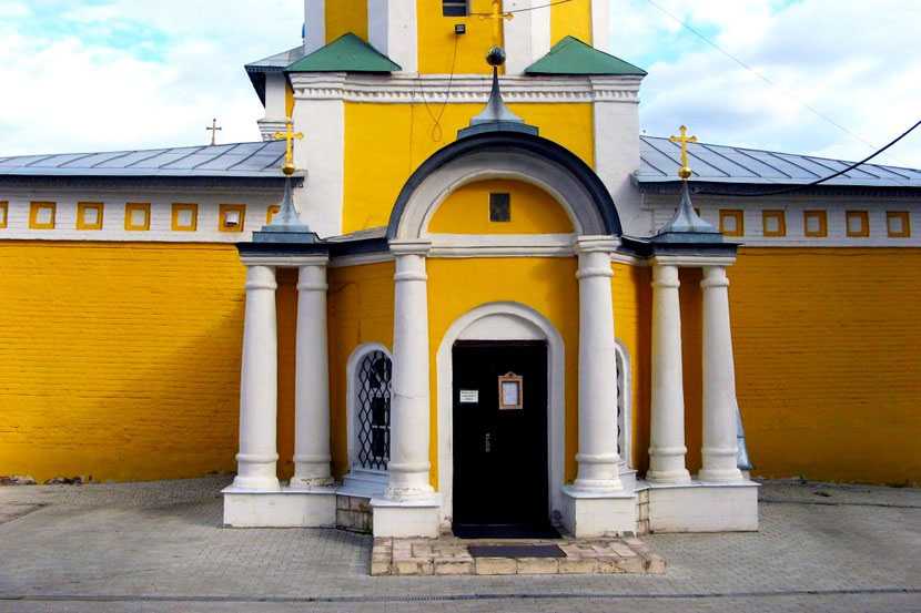Николо-набережная церковь, где мощи иулиании лазаревской