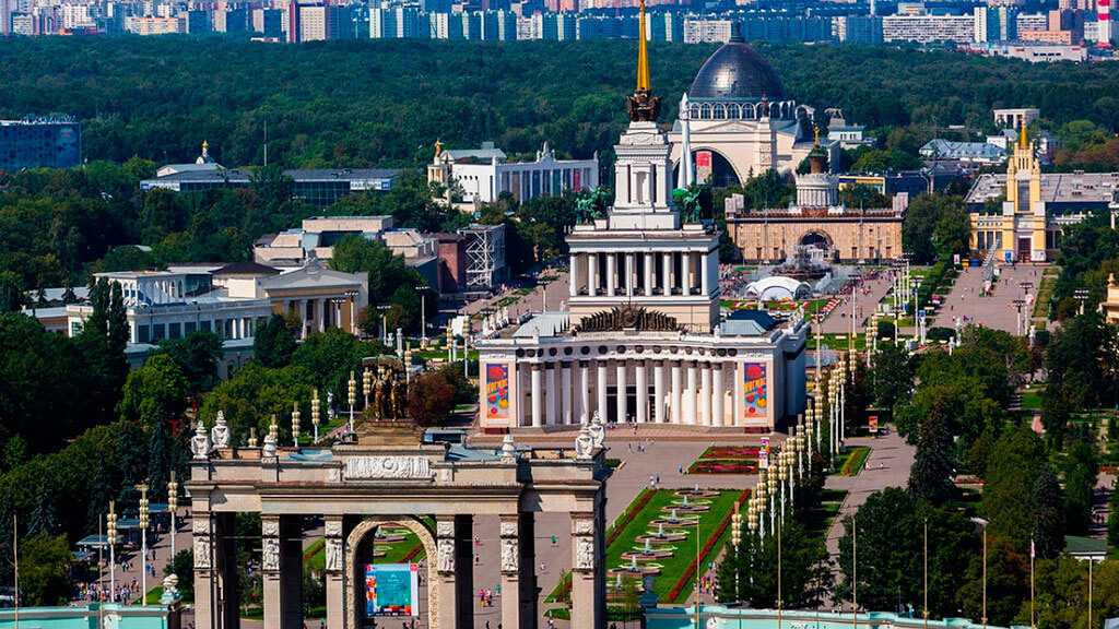 Фото ВВЦ в Москве, Россия Большая галерея качественных и красивых фотографий ВВЦ, которые Вы можете смотреть на нашем сайте
